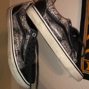 Leather SnakeSkin Vans Size 8.5